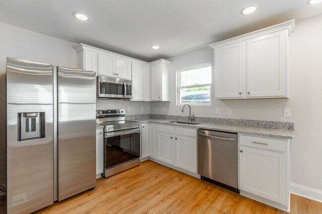 Foto del edificio - 2245 E 19th St