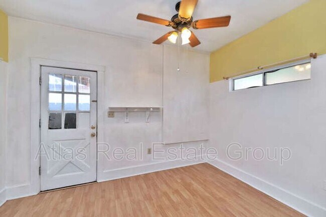 Foto del edificio - 1317 E Monroe St