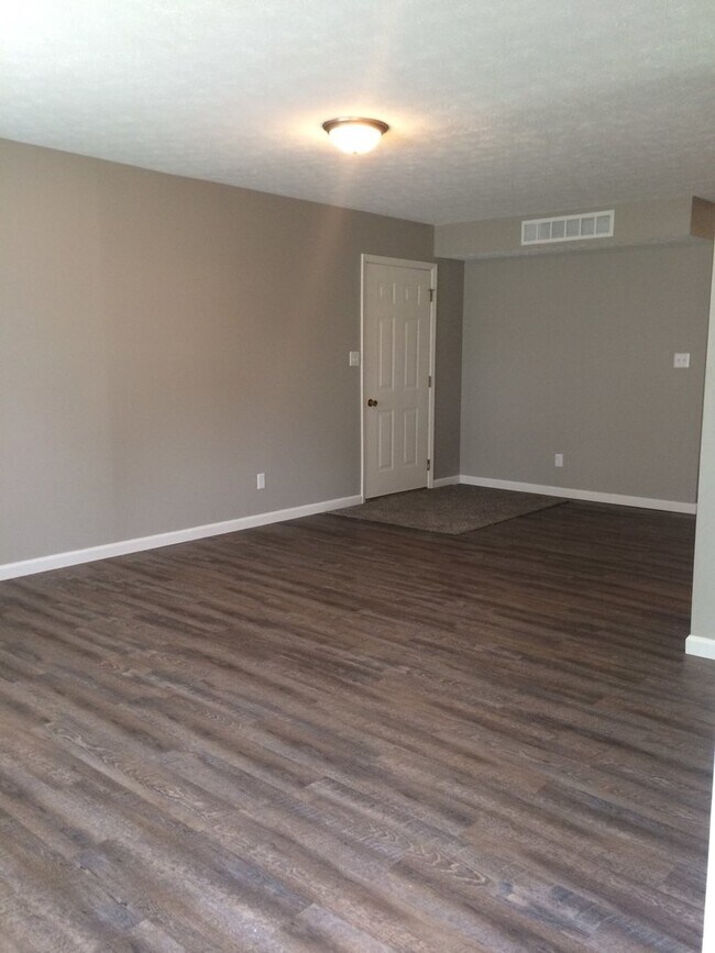 Foto del edificio - 3 bedroom, 1.5 bath town home located on B...