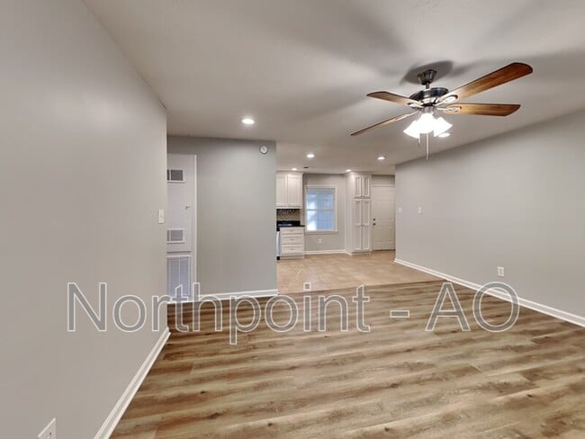 Building Photo - 2455 Nugget Dr SW