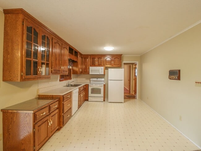 Foto del edificio - 4 bedroom home in Athens City in established neighborhood!