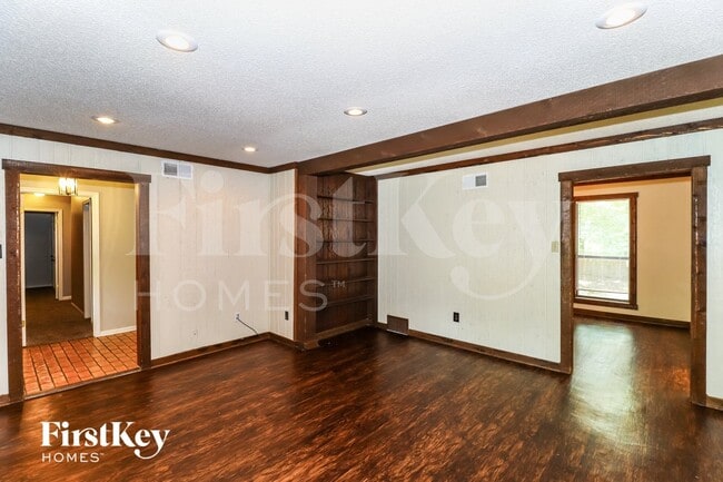 Building Photo - 8583 Grandbury Pl