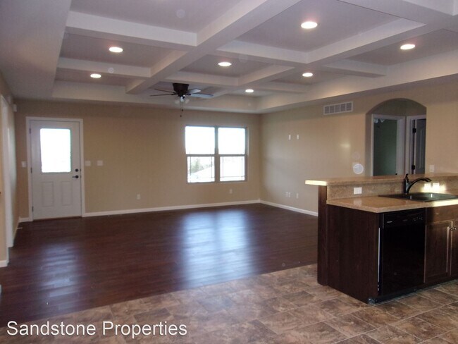 Building Photo - 4 br, 3 bath House - 4059 Westminister Drive