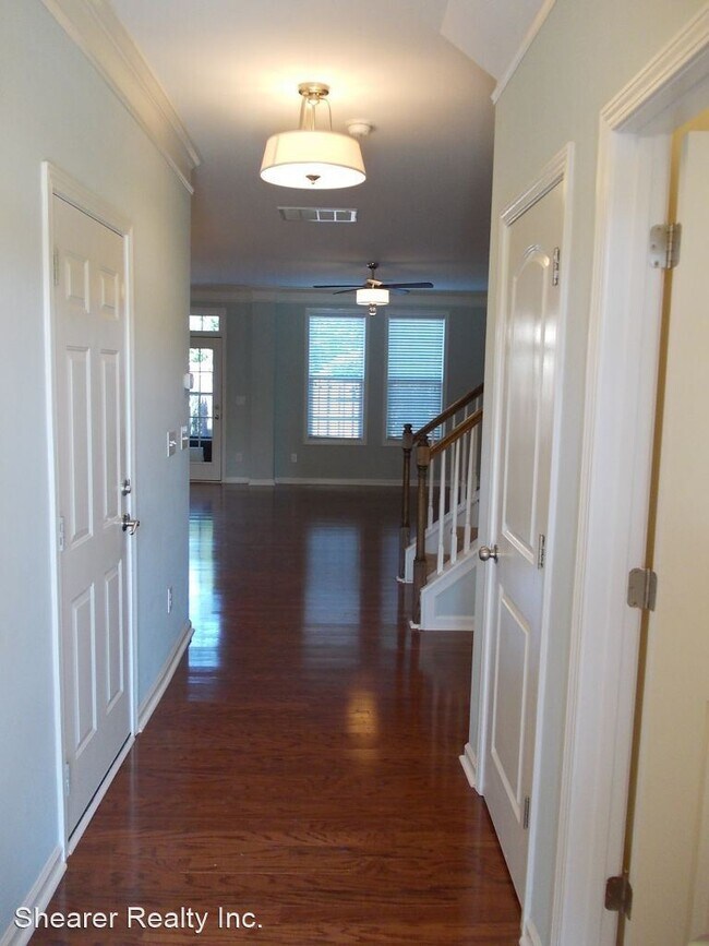 Building Photo - 2 br, 2.5 bath House - 9525 Burford Lane NW