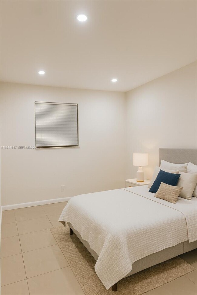 Foto del edificio - 1046 Foster Rd