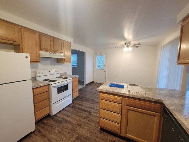 Photo - 618-18.5 Sunflower Dr Townhome