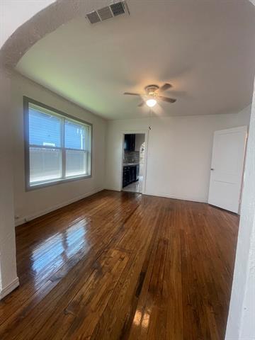 Foto del edificio - 3819 Roseland Ave