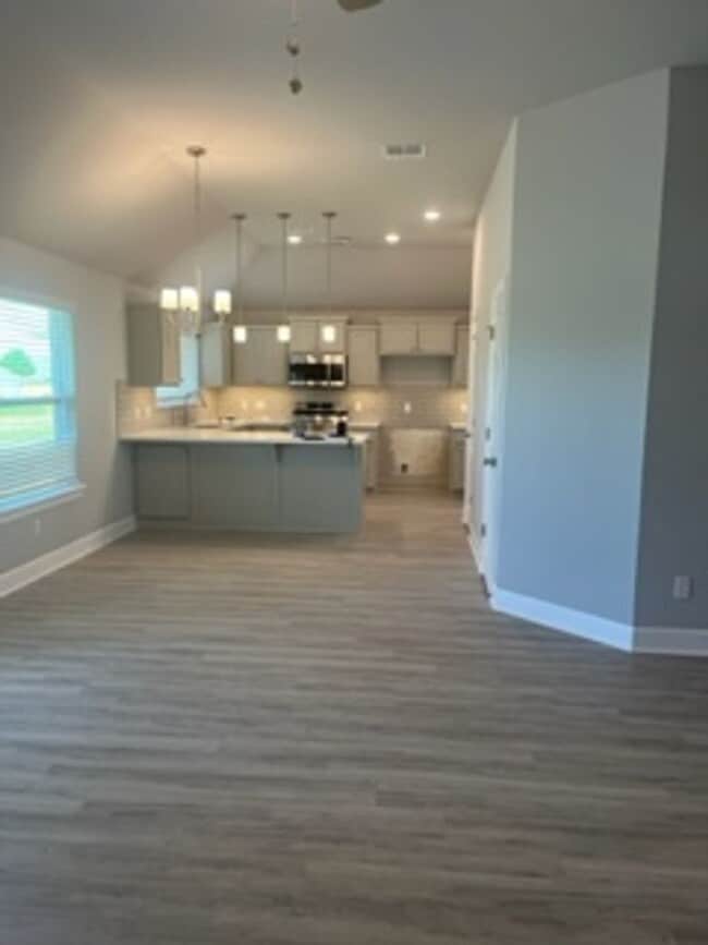 Building Photo - Newly Built!