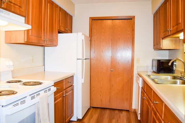 Updated Kitchen with Pantry - Fairway Meadows Associates LLP
