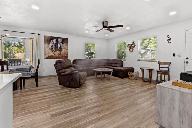 Foto del edificio - 2725 NW 44th Pl