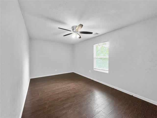 Foto del edificio - 8802 Deerwood Dr