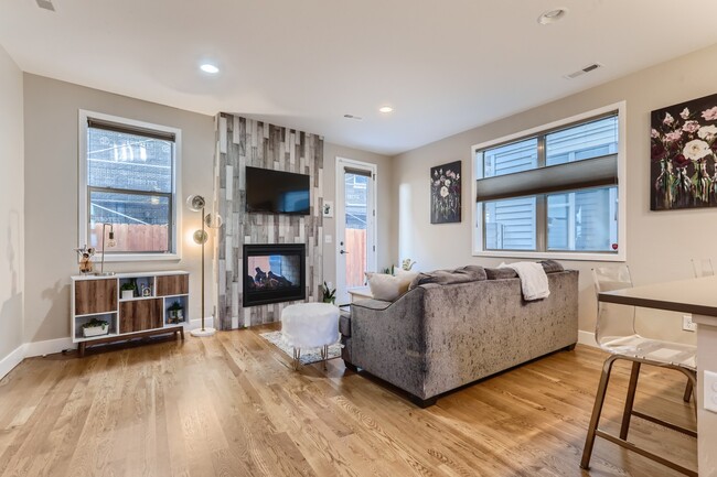 Photo - 1261 Perry St Townhome