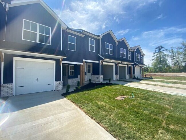 Foto del edificio - New Turner Homes built subdivision, Snowma...