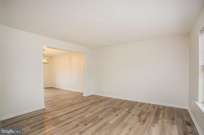 Building Photo - 46 Zachary Dr