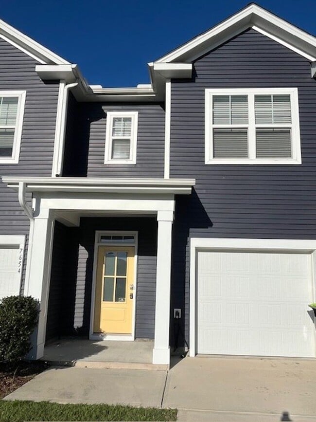 Building Photo - 7650 Knightbell Cir