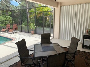 Building Photo - 6247 Ashwood Ln Building Photo - 6247 Ashwood Ln