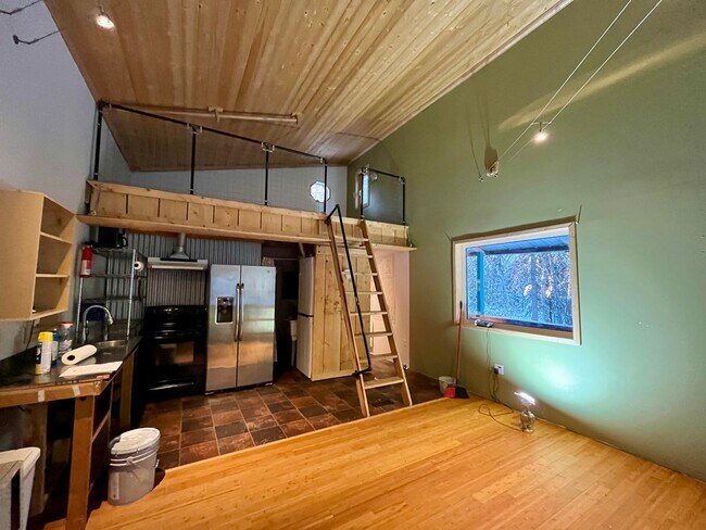 Foto del edificio - Cute cabin in the woods for rent