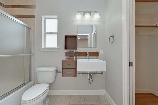 Foto del edificio - 2748 Clay St