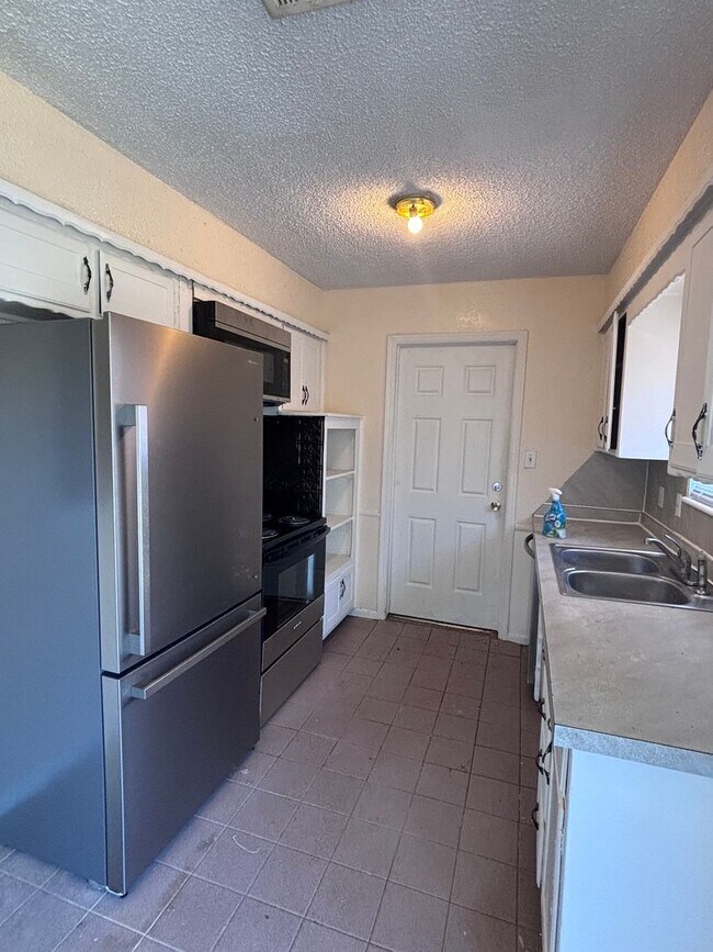 Foto del edificio - Cozy home in Norman near Norman North High School