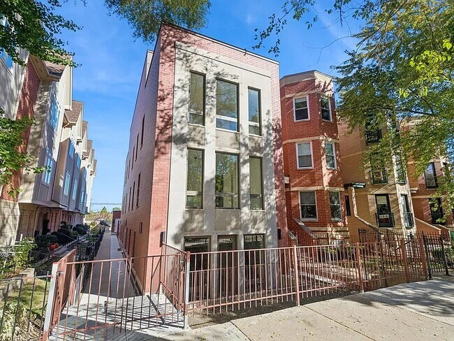 Building Photo - 2323 N Lister Ave
