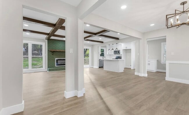 Photo - Move in Ready Stunning 4/3 Close To Everything In Greenville! House