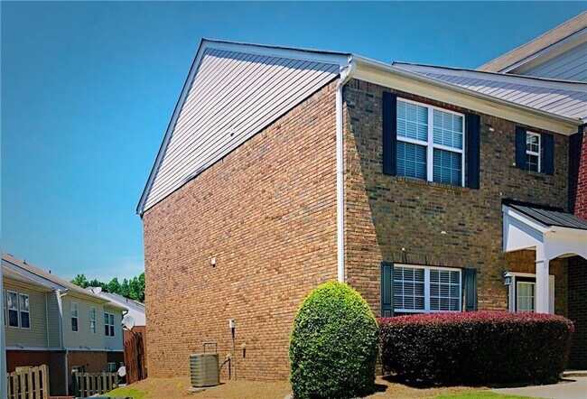 Foto del edificio - 2189 Hawks Bluff Trail NW