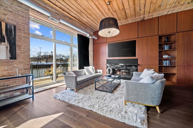 Foto del edificio - 550 N Kingsbury St