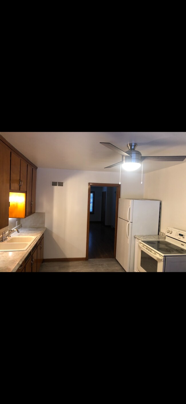 Building Photo - 2945 N 76th St