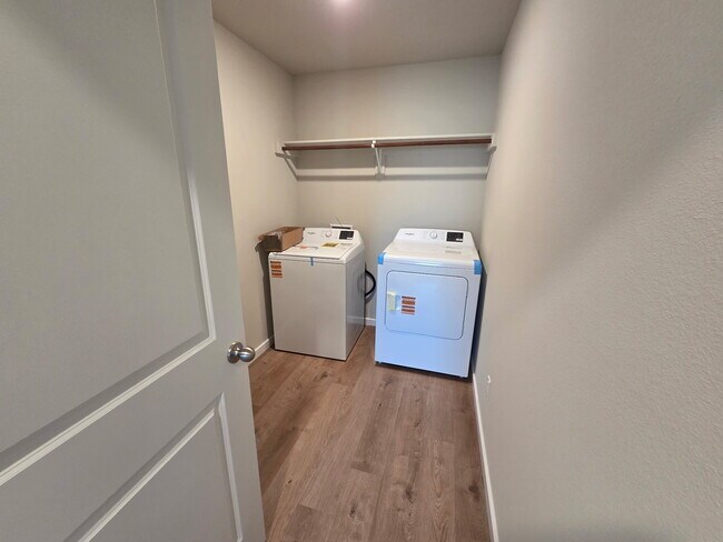 Foto del edificio - 7513 E 156th Pl S