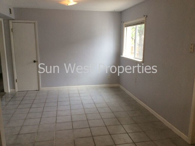 Building Photo - 203 La Plata Dr