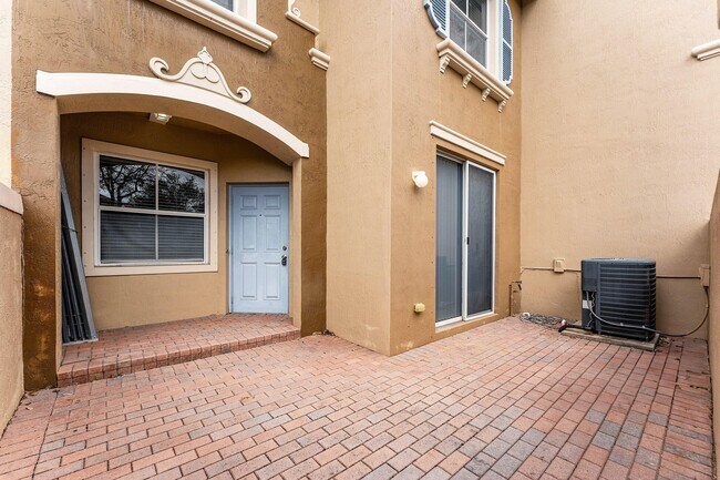 Foto del edificio - 6515 Diamond Springs Terrace