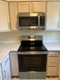 Foto del edificio - 1699 S Trenton St