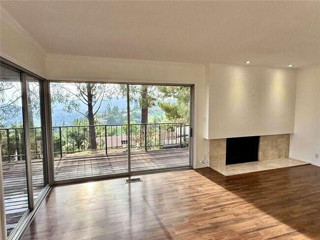 Foto del edificio - 490 Starlight Crest Dr