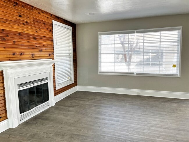 Building Photo - 625 A St