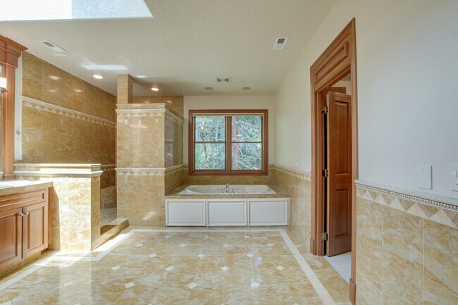 Foto del edificio - 1099 Troon Rd