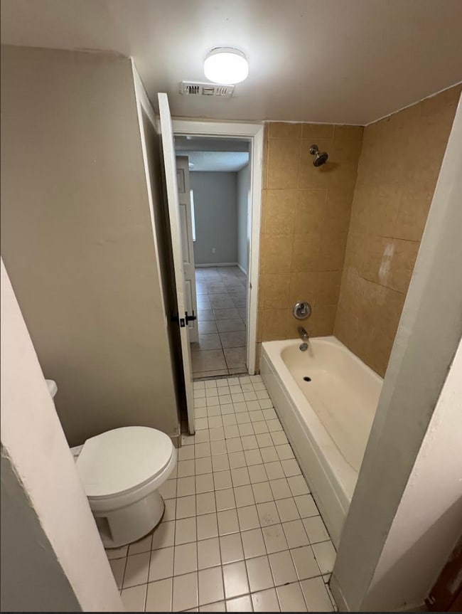 Building Photo - 2591 NW 56th Ave