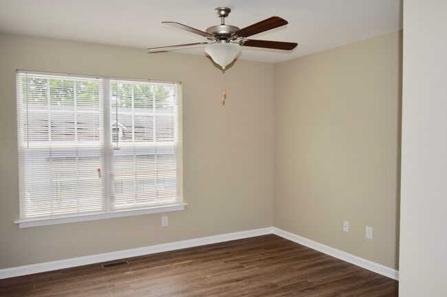 Building Photo - VIRTUAL SHOWINGS AVAILABLE - NEW 6 Bedroom...