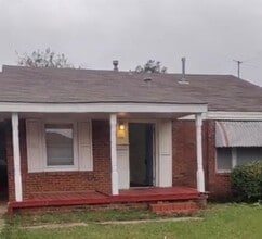 Building Photo - 441 E Showalter Dr