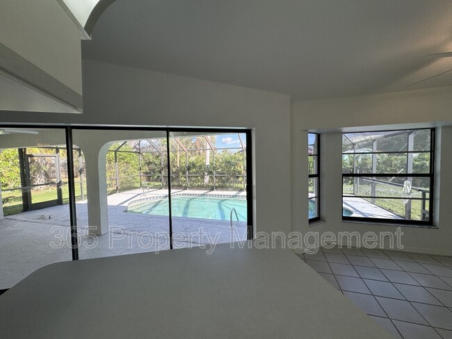 Foto del edificio - 4058 Kinney St