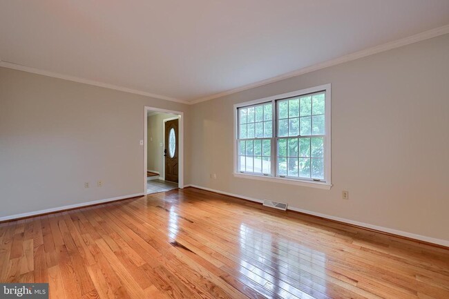 Building Photo - 324 Faulkner Dr