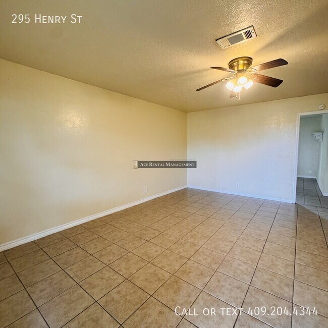 Foto del edificio - 295 Henry St