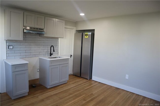 Foto del edificio - 403 Middletown Ave