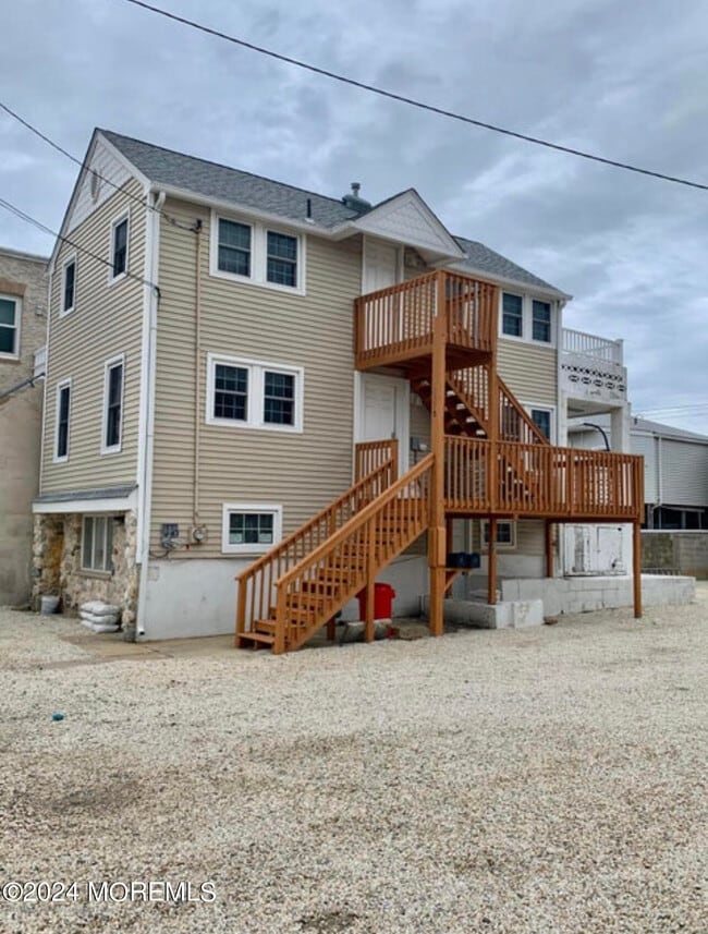 Building Photo - 1313 Ocean Terrace