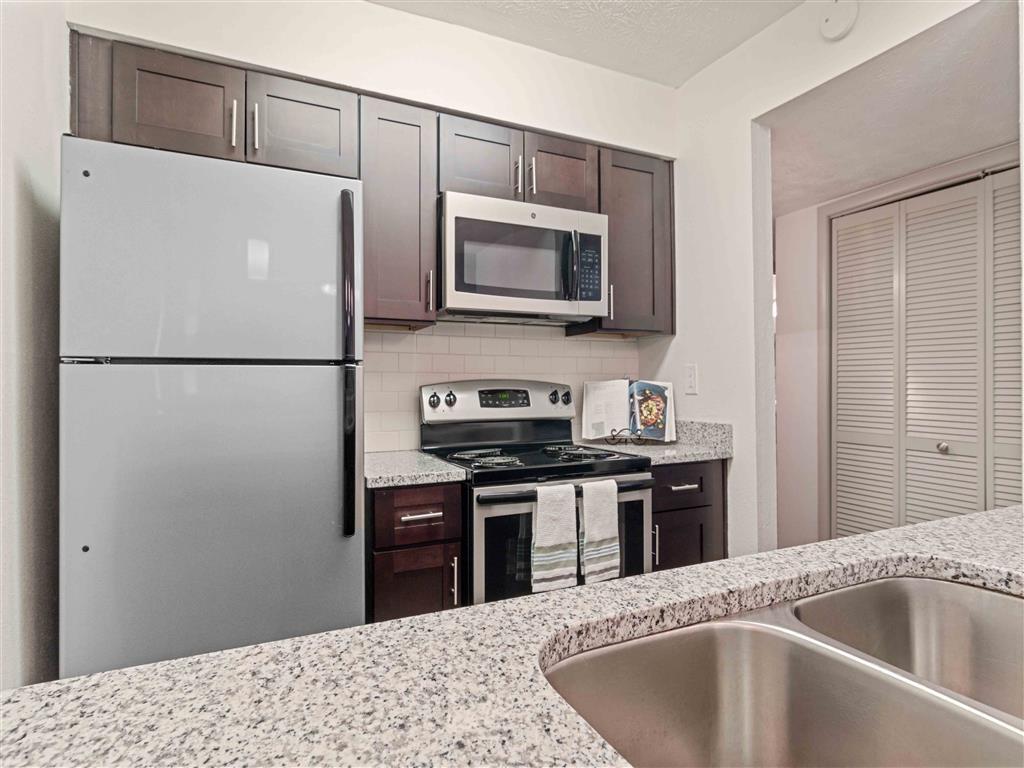 Waters Edge 8601 Roberts Dr Atlanta, GA