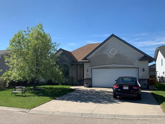 Building Photo - 0 Bed 0 Bath Unit in Carstairs, AB