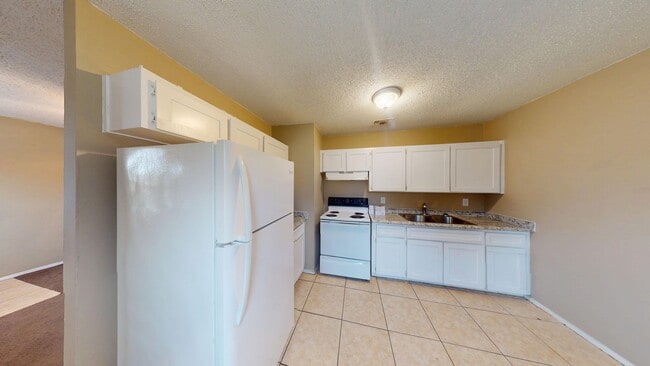 Building Photo - 2Bed/ 1 Bath Apartment Available NOW in Ja...