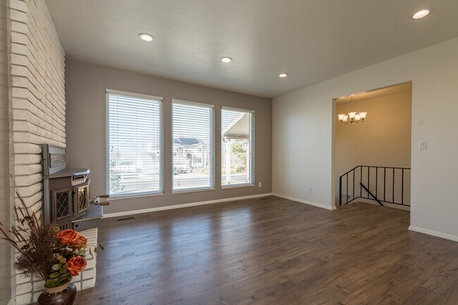 Building Photo - 5292 S 3100 W