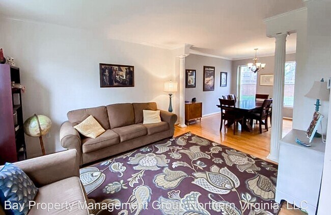 Foto del edificio - 5 br, 3.5 bath House - 20789 Rainsboro Dr