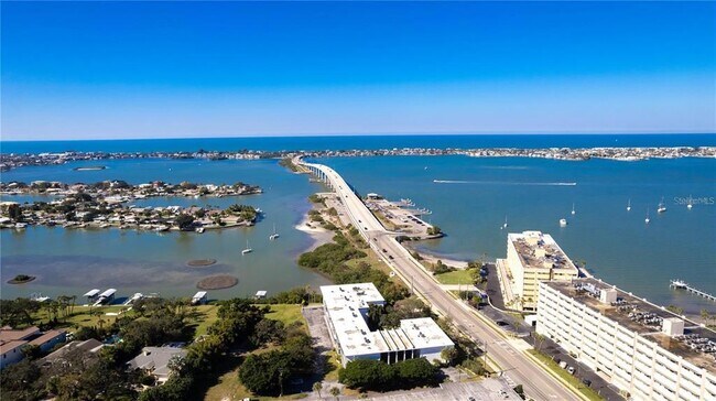 Foto del edificio - 55 Harbor View Ln