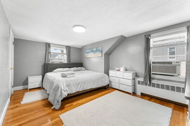 Foto del edificio - 44 Woodlawn Ave